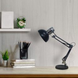 Lámpara Flexo vintage, Serie Rutilo, de color negro/cromo. De diseño elegante y sencillo realizado en metal.