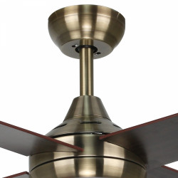El ventilador de techo Easymal - LM8809 es un ventilador de techo moderno y elegante con un acabado cuero.