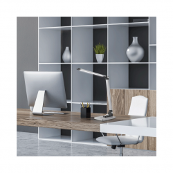 Lámpara de escritorio moderna y funcional, colección Nelson Plata, está fabricada en acrílico y aluminio de color plata